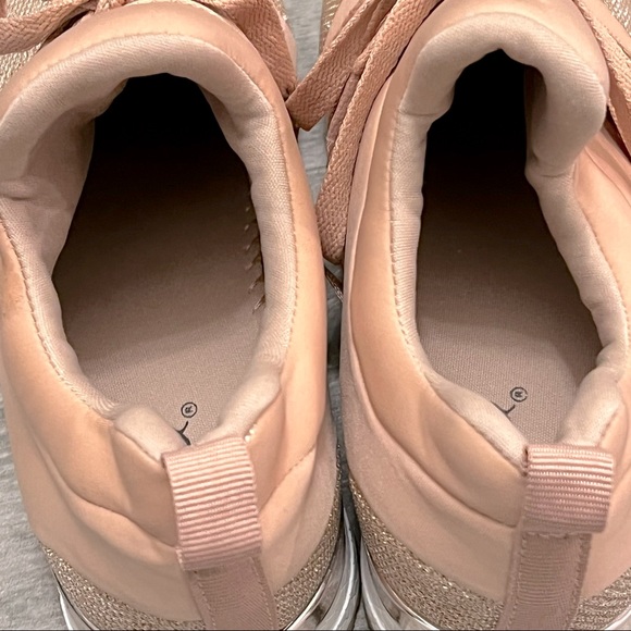 Qupid womens sneakers pink with rose gold sparkle on toes and heel size 8 - Picture 9 of 13